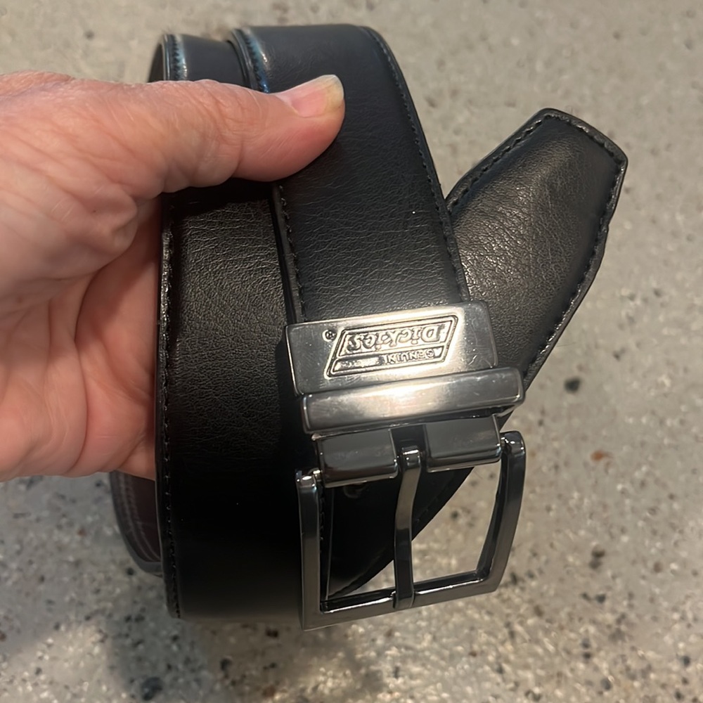 DICKIES REVERSIBLE LEATHER BELT WITH GUN METAL FINISH BUCKLE BLACK BROWN SIZE 32
